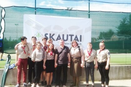 Kad pilietiškumas niekur nedingsta, įsitikinę Lietuvos JOT prezidentas M. Zakarka ir Panevėžio krašto savanorių seniūnė L. Rinkauskaitė.