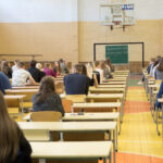 Lietuvių kalbos ir literatūros valstybinį egzaminą šiemet išlaikė 89,04 proc., matematikos – 94,36 proc. laikiusiųjų, pirmadienį paskelbė Nacionalinis egzaminų centras.