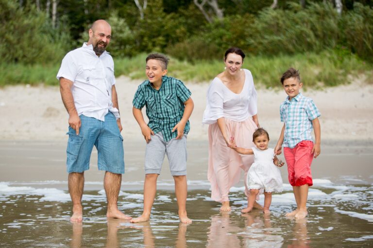 Menininkę Guodą, jos vyrą baikerį Gintarą ir tris jų vaikus aplinkiniai vadina „5G šeima“. Ir iš tiesų tai tvirta, aktyvi ir itin spalvinga komanda.