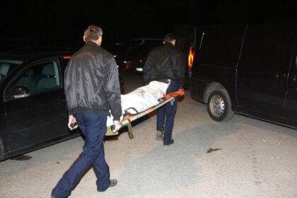 Staniūnų gatvės bendrabutyje tarp sugyventinių kilęs konfliktas baigėsi tragiškai. 24-erių moteris virtuviniu peiliu nudūrė savo 33-ejų sugyventinį.