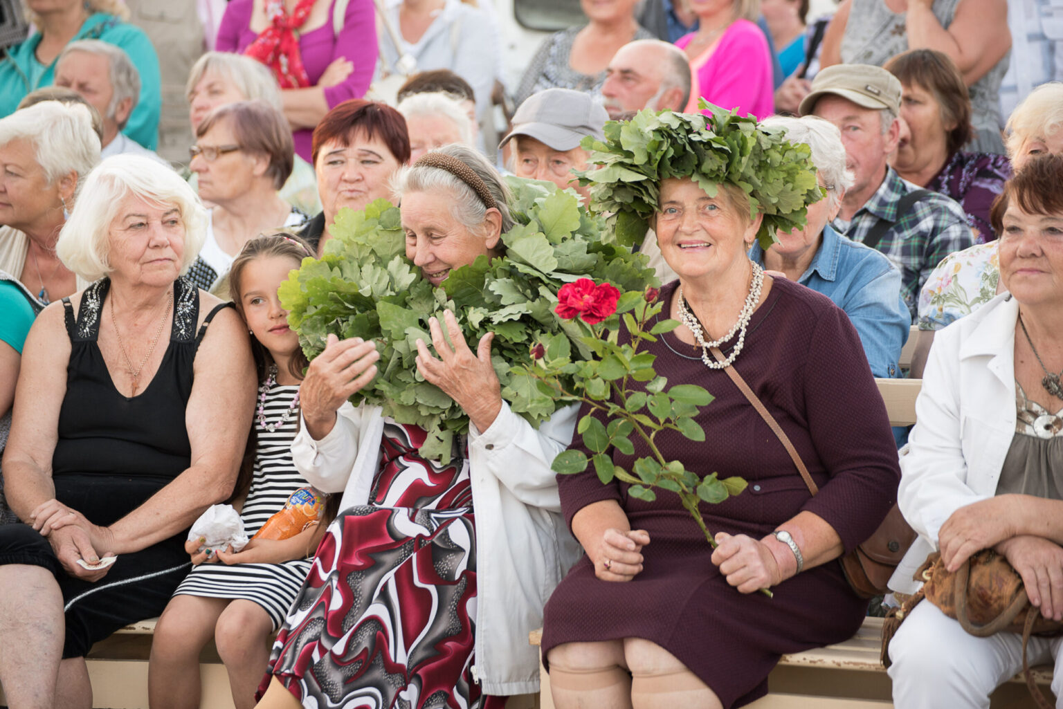 Šeštadienio vakarą visi keliai vedė į Paįstrį, kur vyko tradicinė kraštiečių šventė „Iš visų kraštų sugrįžkim į gimtinę“.