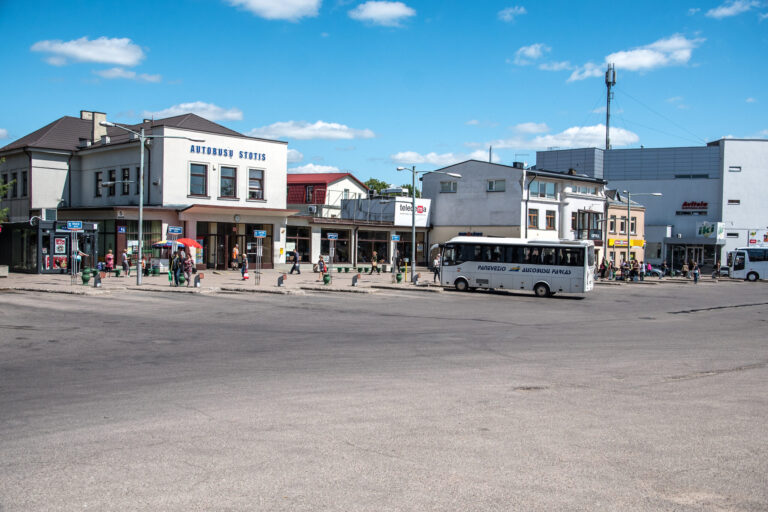 Panevėžyje autobuso laukęs vilnietis neteko tūkstančių eurų