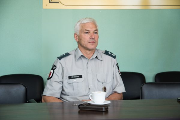 V. Mačėno teigimu, prieš keletą metų praplatinus kelią Pasvalio link, konstatuota, kad padaryta klaida. T. Šiaudinio nuotr.