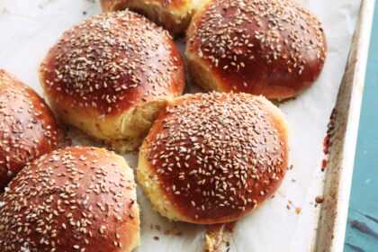 Masinį susirgimą salmonelioze ėmęsi tirti maisto ir veterinarijos inspektoriai apstulbo konditerijos ceche Ramygaloje aptikę konditerijos gaminiams naudojamas kiaušinių duženas.