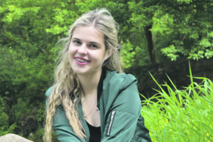 Savanoriavimo idėja susidomi vis daugiau jaunų žmonių. Panevėžietė studentė Gerda Meištaitė laiko savanorystei randa ne tik per mokslo metus, bet ir per atostogas. Kaune studijuojanti mergina jau spėjo save išbandyti „Vaikų linijos“ savanorių gretose, o vasarą dalyvavo net 4 vaikų stovyklose.