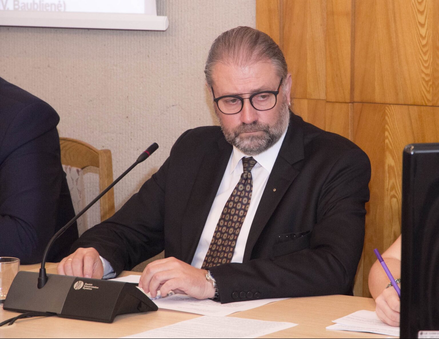 Panevėžio mero Ryčio Račkausko ir Tarybos opozicijos dvikova įsisiūbavo.