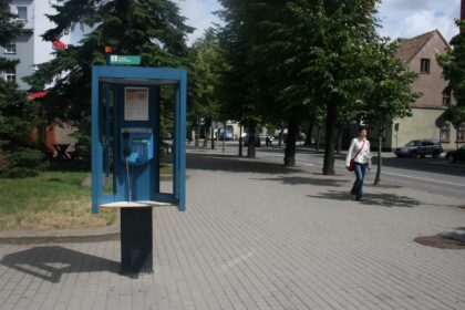 Taksofonai yra nepopuliarūs ir nuostolingi, teigia jų tinklą išlaikyti įstatymiškai įsipareigojusi bendrovė „Telia Lietuva“.