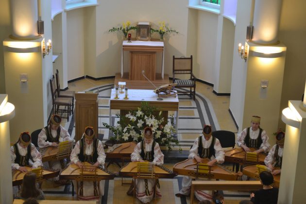 „Ašarėlė“ klausytojus gali pradžiuginti ir liaudies, ir populiariąja, ir klasikine muzika. (Nuotr. iš asmeninio albumo)