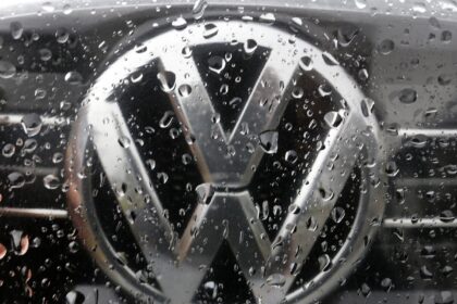 Volkswagen-atsaukia-automobilius