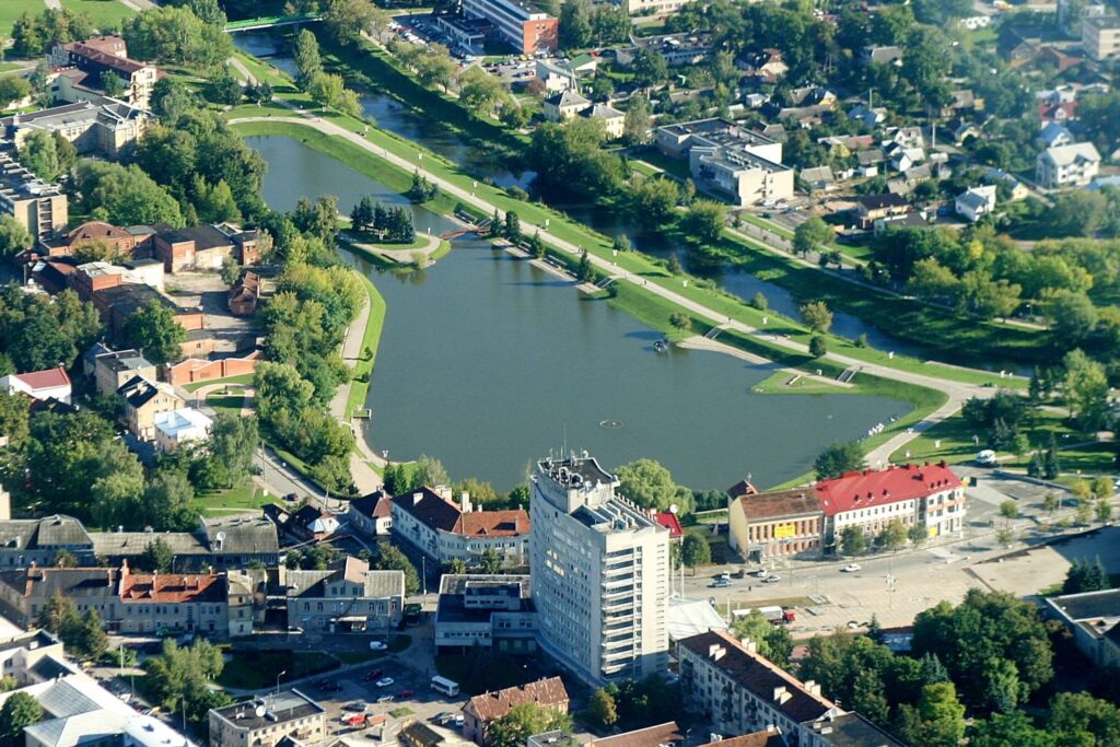 Šiandien, rugsėjo 7-oji – Panevėžio įkūrimo diena. Prieš 514 metų Lietuvos didžiojo kunigaikščio ir Lenkijos karaliaus Aleksandro pasirašyta rašte pirmą kartą paminėtas Panevėžys.