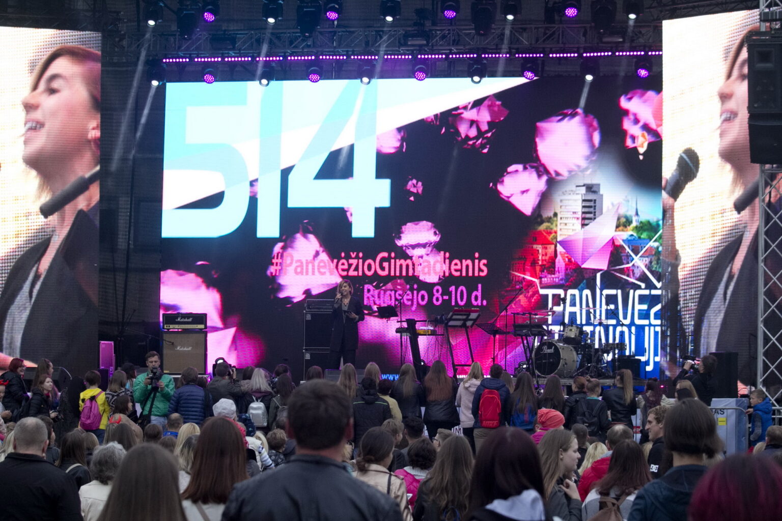 Penktadienio vakarą Panevėžio padangę nutvieskė ne tik spalvingi oro balionai, bet ir ne ką mažiau įspūdingas koncertas miesto širdyje – Laisvės aikštėje.