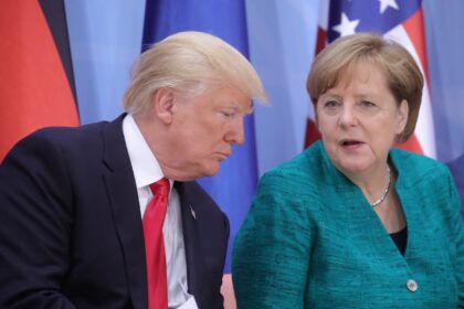 Trumpas-ir-Merkel-sutare-grieztinti-sankcijas-Siaures-Korejai