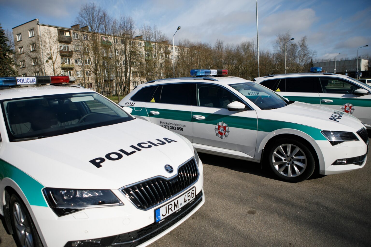 Policijos departamentas nusipirko 152 mikroautobusų, konvojavimui ir kriminalistams skirtų automobilių, veiklos nuomos būdu įsigijo dar 12 naujų „Audi A6“.