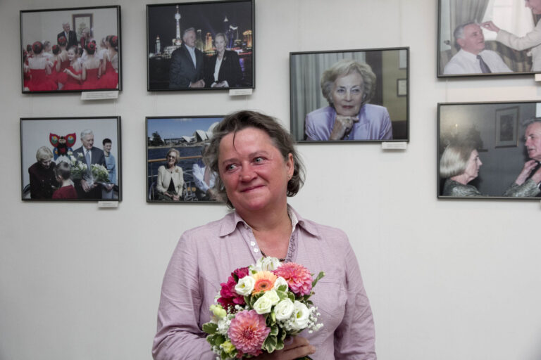 Prezidentų metraštininke vadinama Dž. G. Barysaitė pripažino, kad kartais pasiilgsta to adrenalino, kuris lydėdavo dažnoje kelionėje ar išvykoje sekant paskui prezidentą V. Adamkų. V. Bulaičio nuotr.