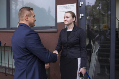 Vidaus-reikalu-ministras-siulo-naikinti-Migracijos-departamenta