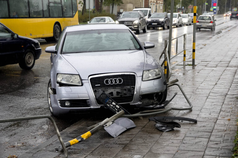 Savaitgalis Panevėžyje prasidėjo avarijų virtine