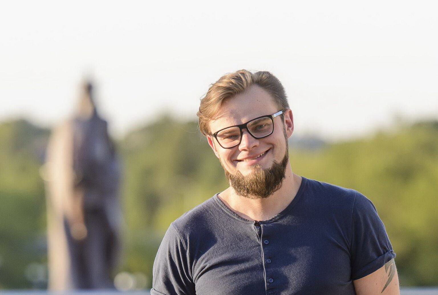 Iš skandalų verpeto jau keletą metų neištrūkstančio Panevėžio Juozo Miltinio dramos teatrui švarų puslapį bandys atversti jaunimas.