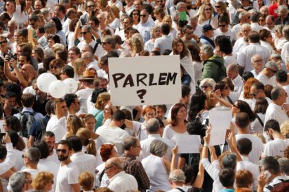 Barselonoje-toliau-rengiami-mitingai