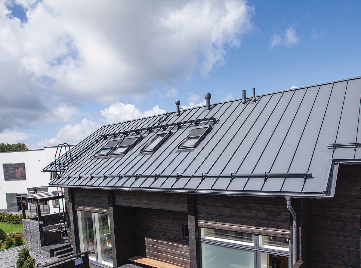 Plieninė stogų danga