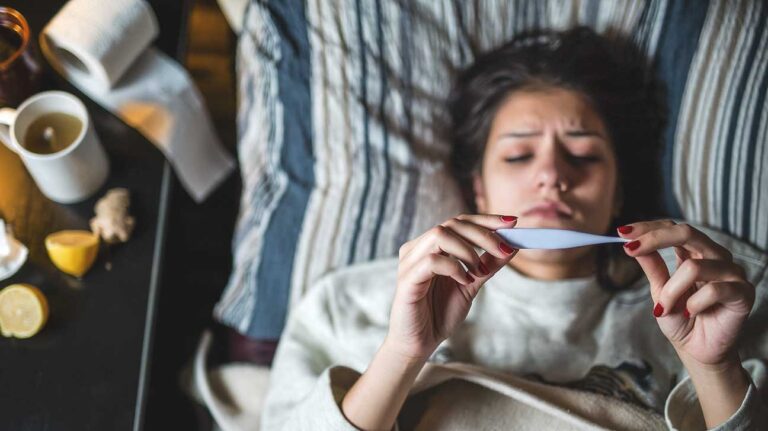 Užkrečiamųjų ligų ir AIDS centro (ULAC) medikai informuoja, sergamumas gripu ir ūmiomis viršutinių kvėpavimo takų infekcijomis (ŪVKTI) šalyje vėl padidėjo.