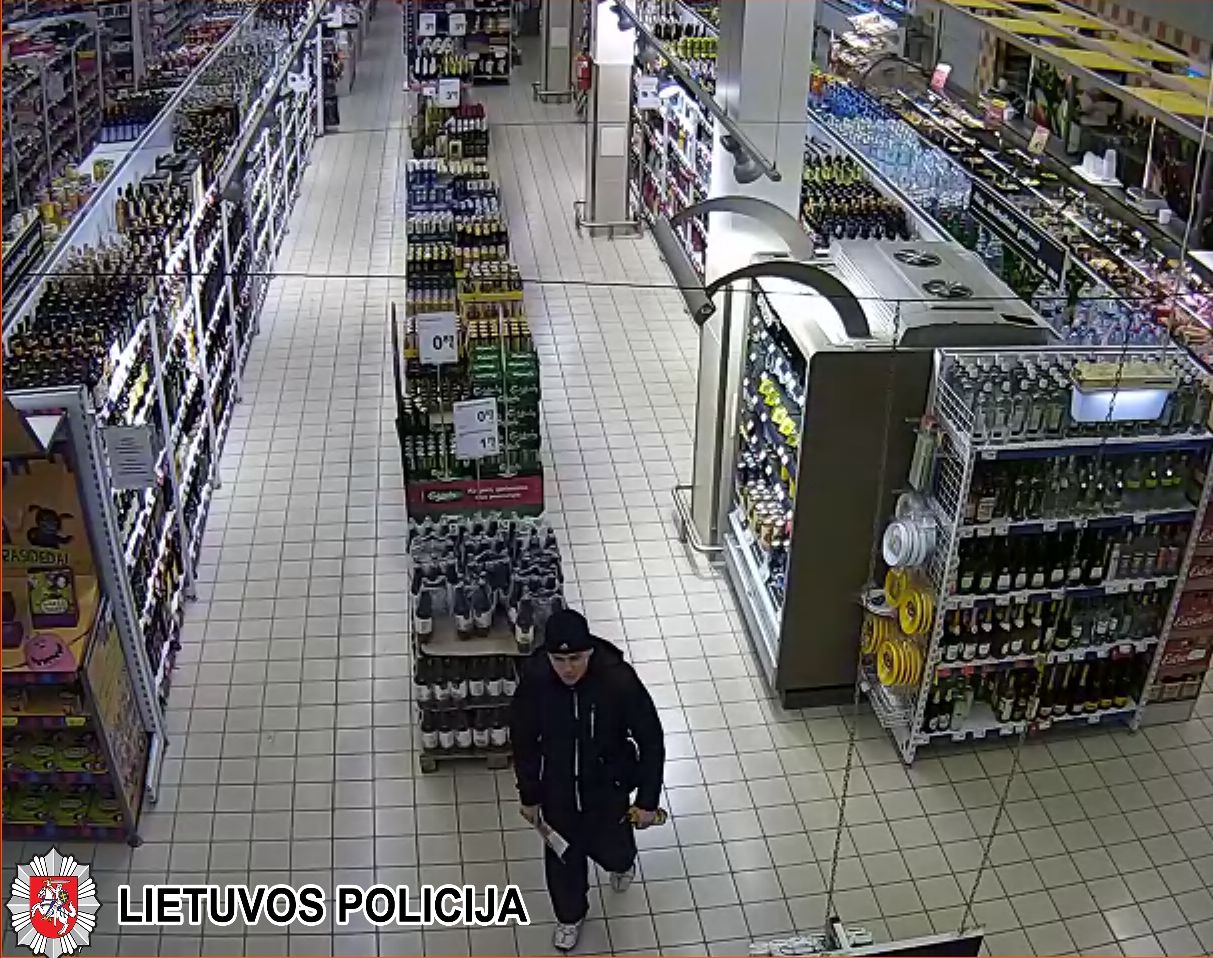 Lapkričio 7 d. 19.15 val. iš parduotuvės Panevėžyje, G. Petkevičaitės-Bitės g., nenustatytas vyriškis pavogė loterijos bilietus.