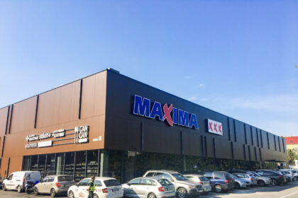 „Maxima grupė“ pasirašė investicijų sutartį dėl Lenkijos kasdienio vartojimo prekių prekybos tinklo „Stokrotka“, turinčio 410 parduotuvių, įsigijimo.