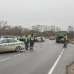 Trečiadienio popietę, apie 14.30 val., Panevėžio rajone, ties posūkiu į Velželį susidūrė trys transporto priemonės. Automobiliai suniokoti smarkiai, bet aukų pavyko išvengti.