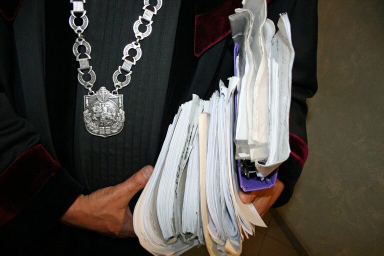 Panevėžio apylinkės prokuratūroje baigtas ikiteisminis tyrimas, kuriame du Latvijos Respublikos piliečiai kaltinami plėšimu Pasvalyje.