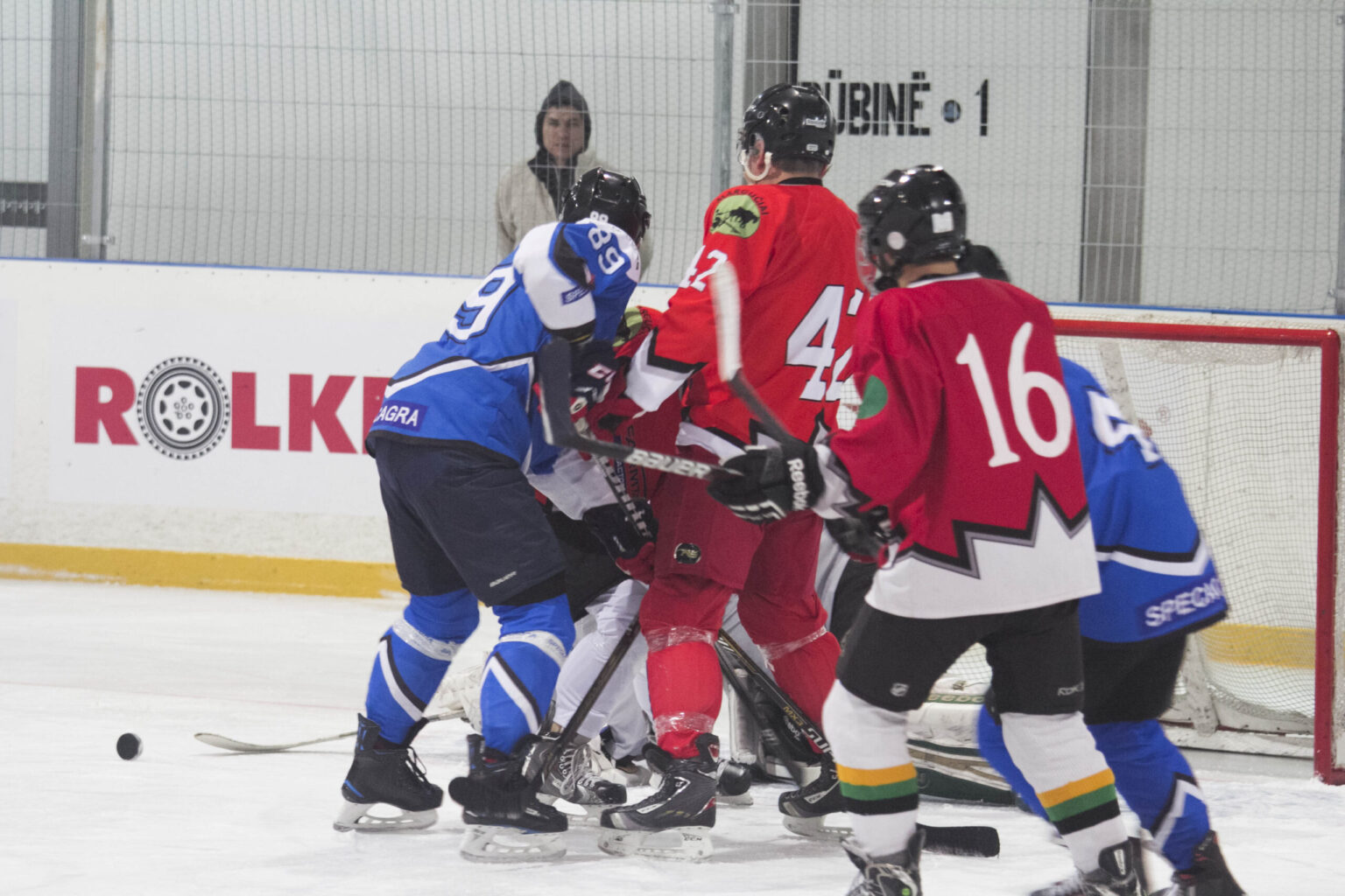 Pirmą kartą surengtame Panevėžio mero taurės turnyre triumfavo Rokiškio ledo ritulininkai.