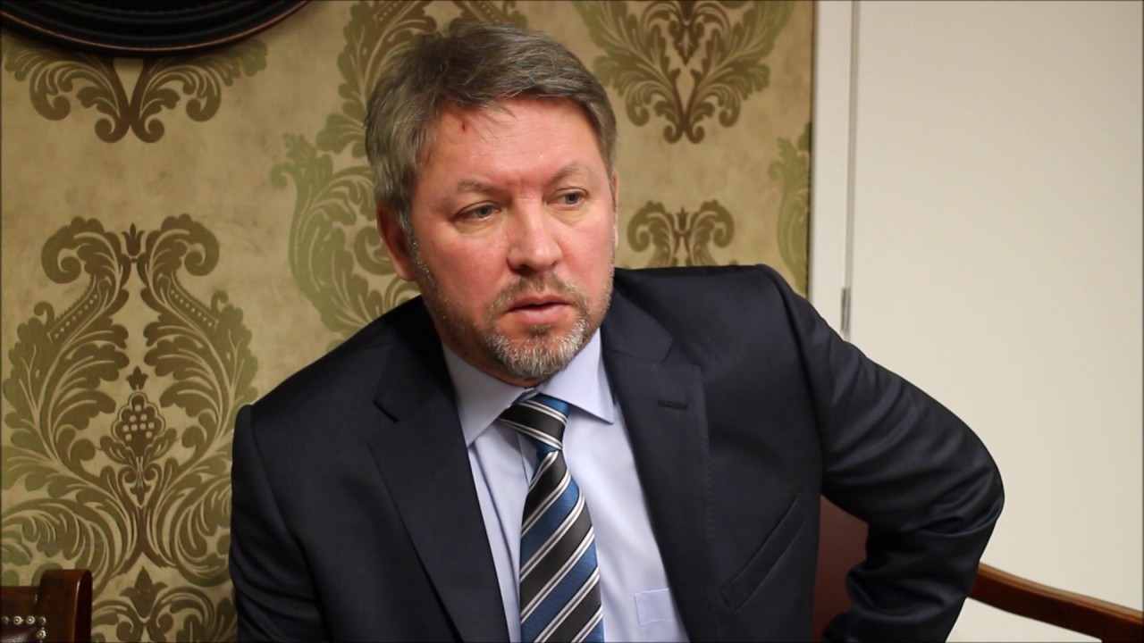 Švietimo ir mokslo ministrė Jurgita Petrauskienė sako, jog į eismo įvykį, per kurį mirtinai sužalota moteris, patekę Rokiškio rajono mokyklų direktoriai neturėtų toliau vadovauti įstaigoms.