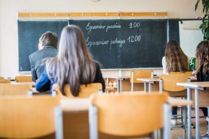 Jau dabartiniai dvyliktokai per lietuvių kalbos ir literatūros egzaminą galės laisviau rinktis autorius, kuriais remdamiesi rašys rašinį.