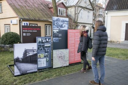 Nuo šiol besidomintiems Panevėžio istorija nebereikės eiti į muziejų ar biblioteką. Su žinomiausiais miesto istoriniais faktais bei asmenybėmis bus galima susipažinti tiesiog gatvėse.