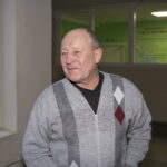 Rimantas: „Negirdėjau dar tokios naujovės, bet man labiau panašu į anekdotą. Juk tas, kuris geria ir yra priklausomas nuo alkoholio, net neprisipažins. Gydytojas negalės padėti, kol pats žmogus nenorės šios pagalbos. Net tarybiniais laikais priklausomybių turintys žmonės nebuvo gydomi prievarta. Kas pasikeis, jeigu žmogus užpildys klausimyną – sutrumpės eilės prie gydytojų kabinetų ar vaistai taps nemokami? Kol žmogus sau pačiam nepasakys, kad jau laikas sustoti, niekas nepasikeis. O tas, kuris norės pasveikti, pas susiras pagalbą.“