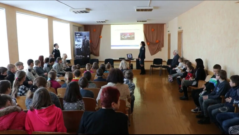 Šiandien Panevėžio rajono Berčiūnų pagrindinėje mokykloje buvo vykdoma antikorupcinė akcija „Kyšis išpurvina“.