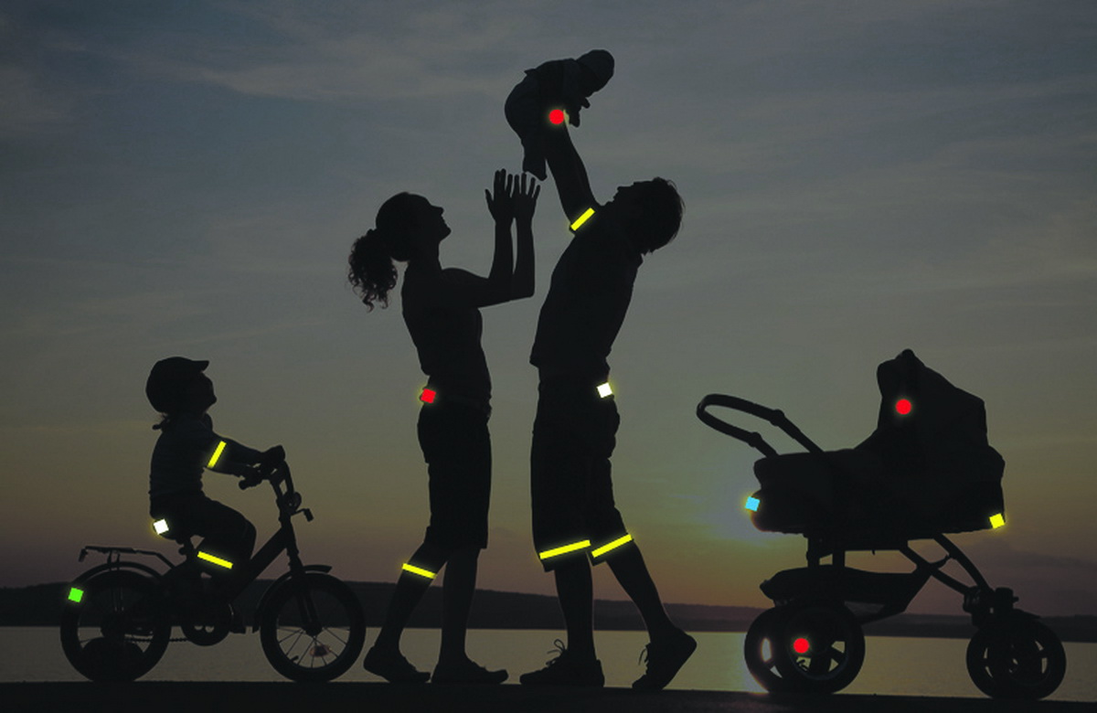 Viena iš pagrindinių nelaimių keliuose priežasčių – nežinojimas, kaip teisingai nešioti atšvaitus arba jų nenešiojimas iš viso.