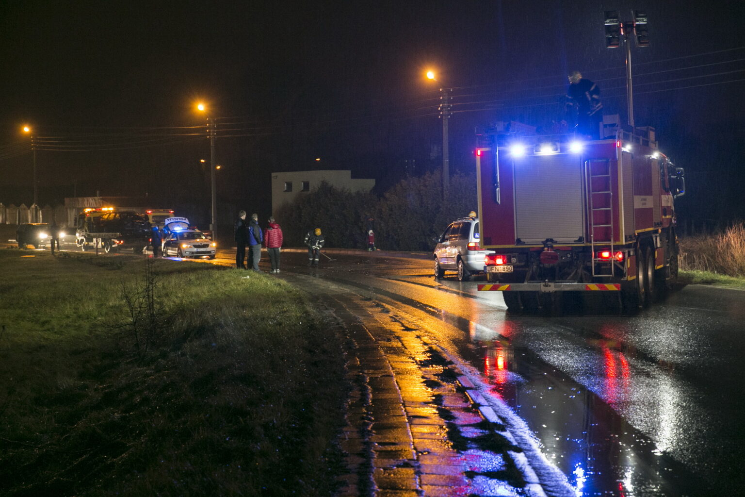 Panevėžyje galimai girto vairuotojo sukeltoje avarijoje sužeisti du žmonės.