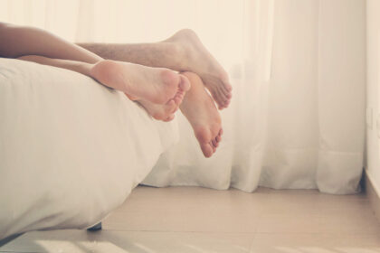 Tikriausiai ne kartą teko girdėti apie afrodiziakus – produktus, kurie stebuklingu būdu sužadina geismą. Na nejaugi jūs iš tikro tikite, kad suvalgius 200 g braškių prieš seksą gali pasikeisti jūsų pojūčiai?