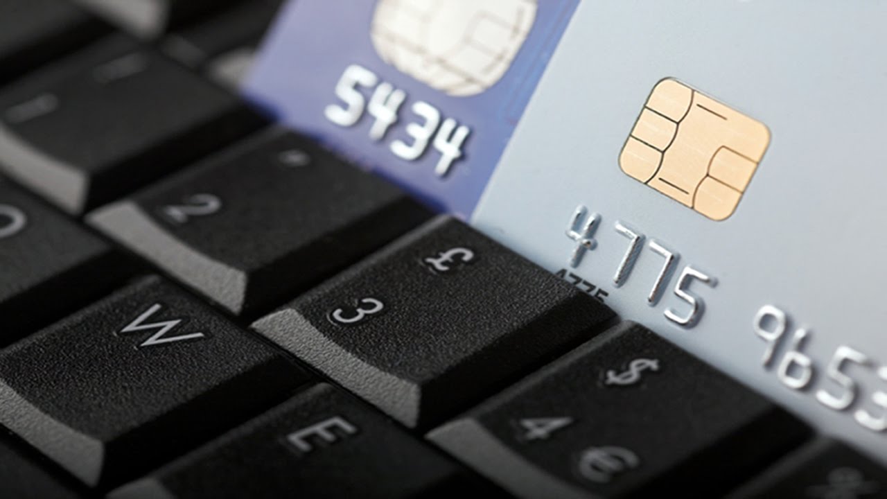 Panevėžio policija tiria mįslingą nusikaltimą, kai iš panevėžiečio banko sąskaitos jam pačiam nežinant rezervuota stambi suma pinigų.