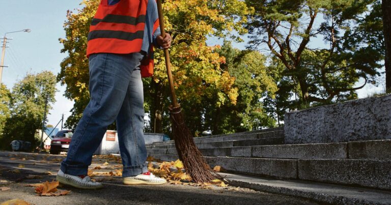 Artėjanti Lietuvos teismų reforma kardinaliai keičia kai kurių šios institucijos darbuotojų karjerą.