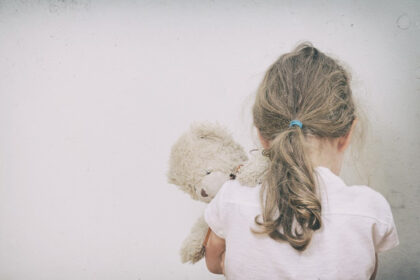 Aštuoniais iš dešimties atvejų nuo smurto artimoje aplinkoje nukenčia moterys, kas šeštas nukentėjęs – vaikas, rodo Statistikos departamento skelbiami duomenys.