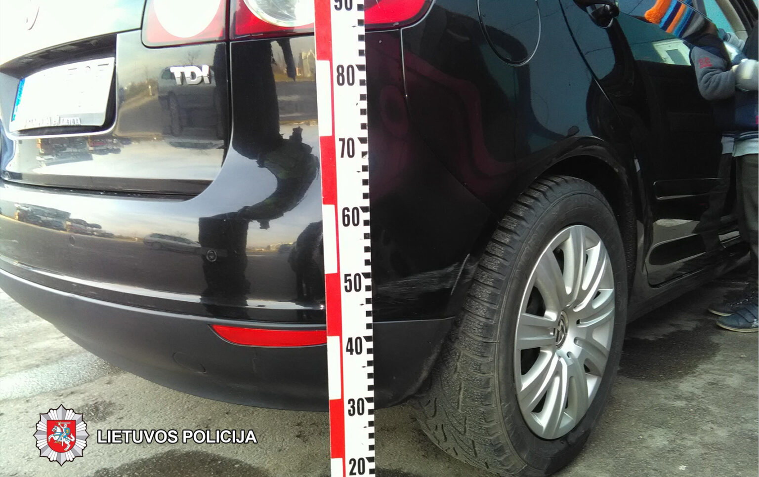 Gruodžio 28 d. 12.15 val., Panevėžyje, Klaipėdos g. apgadintas automobilis „VW Golf“, kito automobilio vairuotojas iš eismo įvykio vietos pasitraukė.