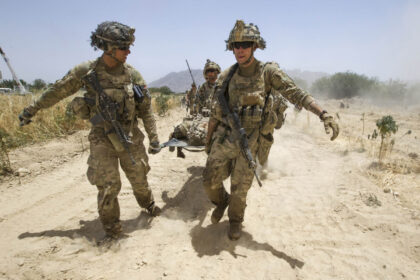 Tai, kas iš tikrųjų vyksta karo zonoje, smarkiai skiriasi nuo to, kas matoma viešojoje erdvėje ir kaip tai interpretuojama