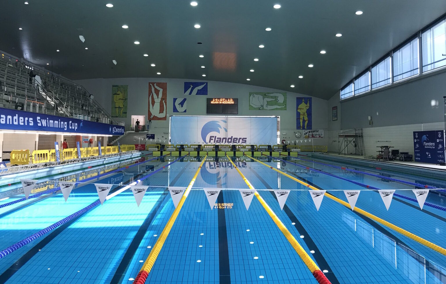 Dvi dienas 11 Lietuvos sportininkų varžėsi Antverpene (Belgijoje) vykusiose Flanders plaukimo taurės varžybose ir iš jų parsivežė 13 medalių, tarp kurių – 5 aukso.