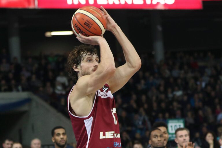 Simui Jasaičiui skirta piniginė bauda