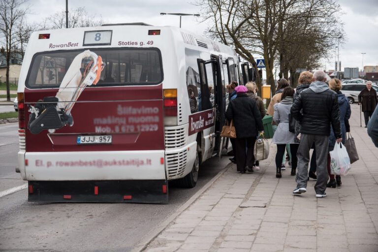 Netikėtas incidentas Panevėžio maršrutiniame autobuse – kelionės metus sumuštas nepilnametis.