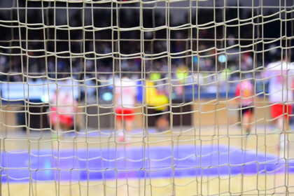 Panevėžio kūno kultūros ir sporto centras spręs, kas kaltas dėl praėjusią savaitę šią įstaigą sudrebinusio incidento. Gautas policijos pranešimas, kad per varžybas viena trenerė skaudžiai sučiupo ir kilstelėjo nepilnametę sportininkę.