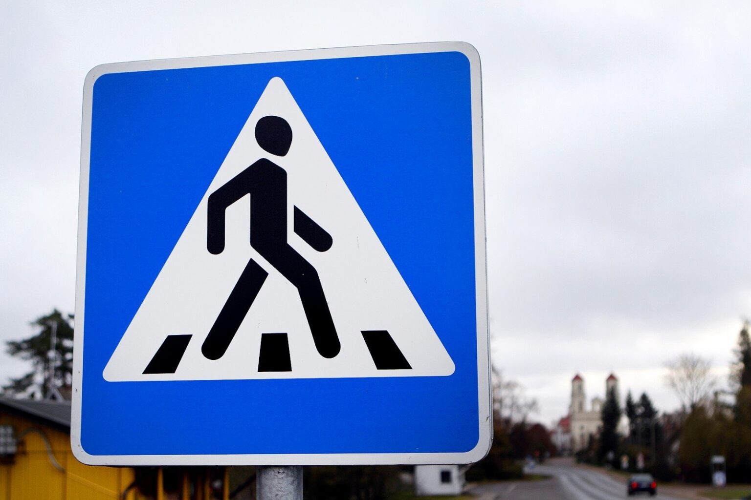 Sekmadienį į ligoninę atvežta Panevėžyje automobilio parblokšta 58-erių moteris.