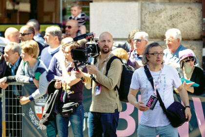 A. Matelio filmas „Nuostabieji lūzeriai. Kita planeta“ atsigręžia į nematomą dviračių pasaulio pusę – sportininkus, pralaiminčius dėl komandos draugo.