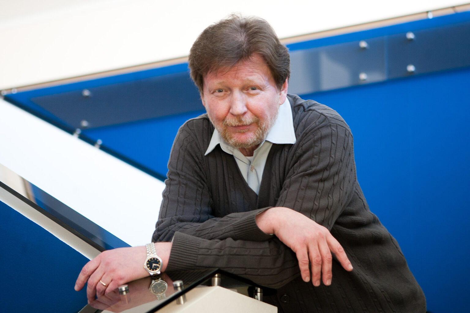 Aktoriaus gyvenimo, kūrybos tėkmėje vertingos visos patirtys, sako Rimantas Teresas, vienodai branginantis praeities atradimus ir paklydimus, šlovę ir kasdienes kūrybines kančias, buvimo scenoje trapumą ir pažeidžiamumą.