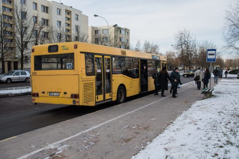 Nestandartinė situacija Panevėžio autobusų parke – profesinė sąjunga bando išsaugoti darbo vietą po Specialiųjų tyrimų tarnybos (STT) patikrinimo akcininkės iš pareigų atšaukiamam generaliniam direktoriui Rimantui Petukauskui.